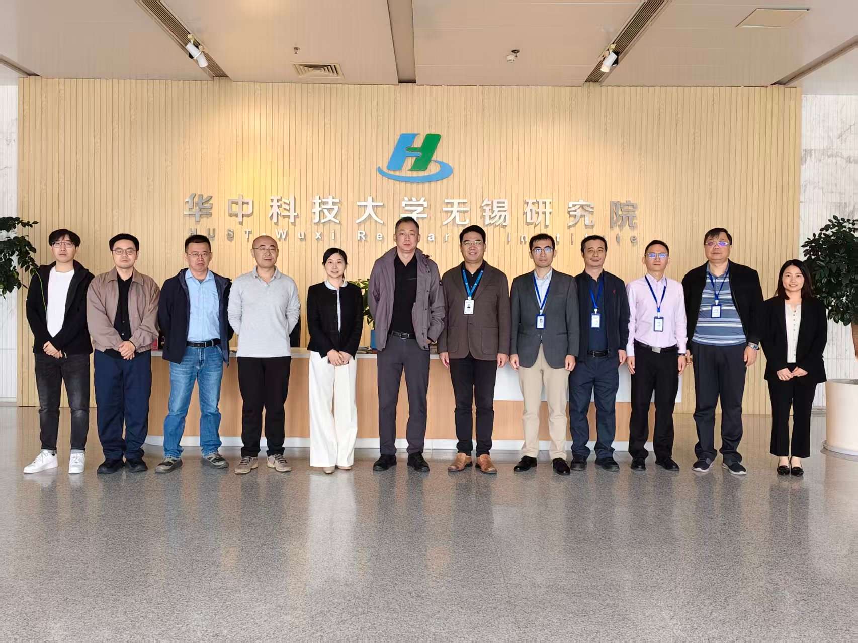 深化技术交流，共探合作前景——中海油服专家一行莅临慧纤知感考察指导